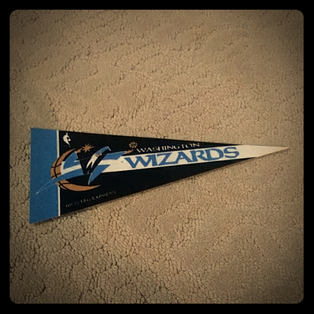 Vintage NBA Washington Wizards pennant 4" X 9"